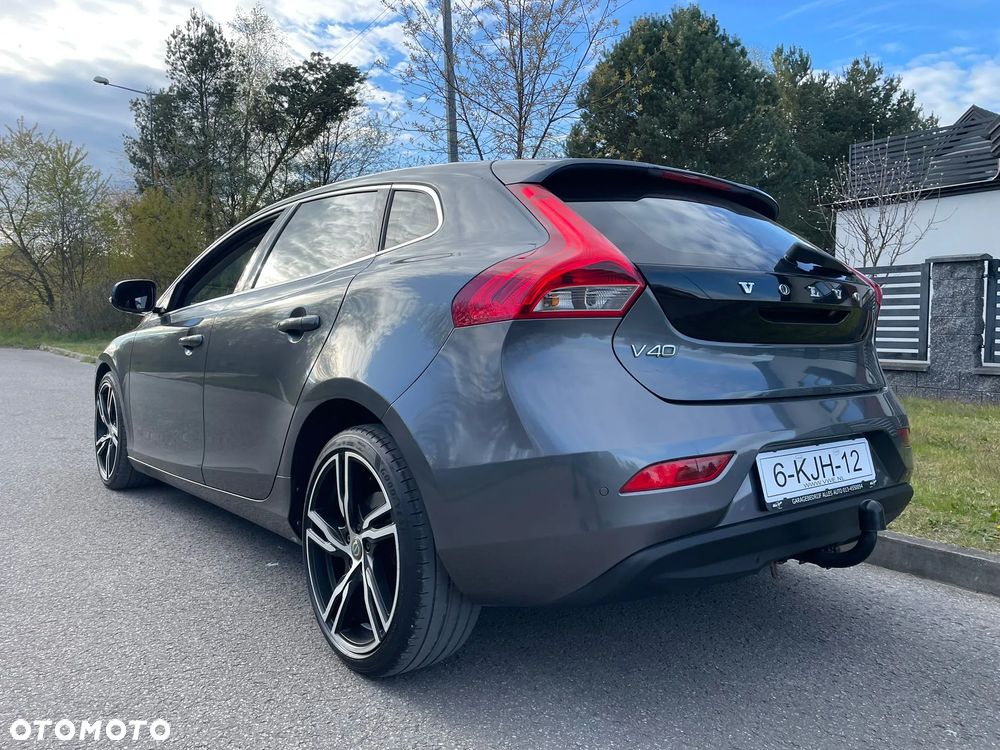 Volvo V40 D2 Summum - 33