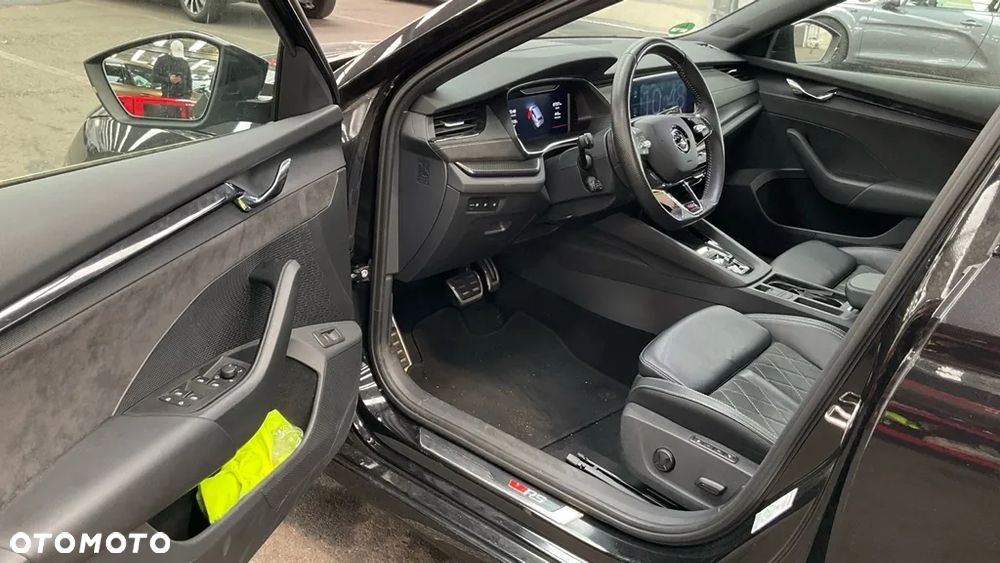 Skoda Octavia 2.0 TDI 4x4 Sportline DSG - 11