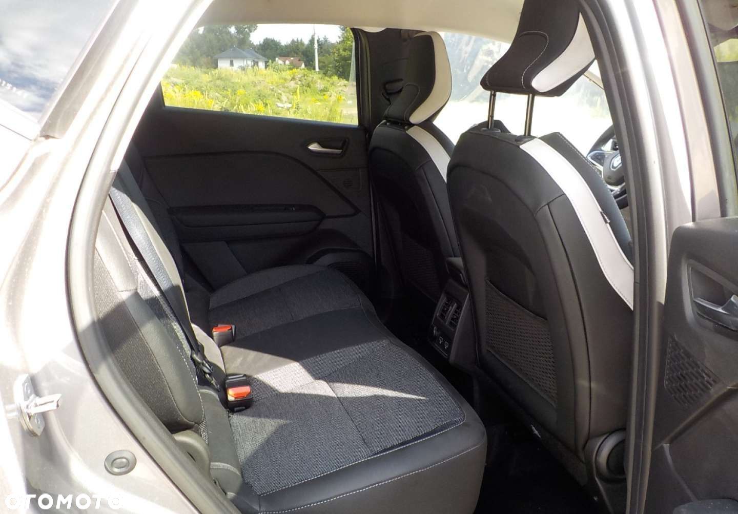 Renault Captur - 19