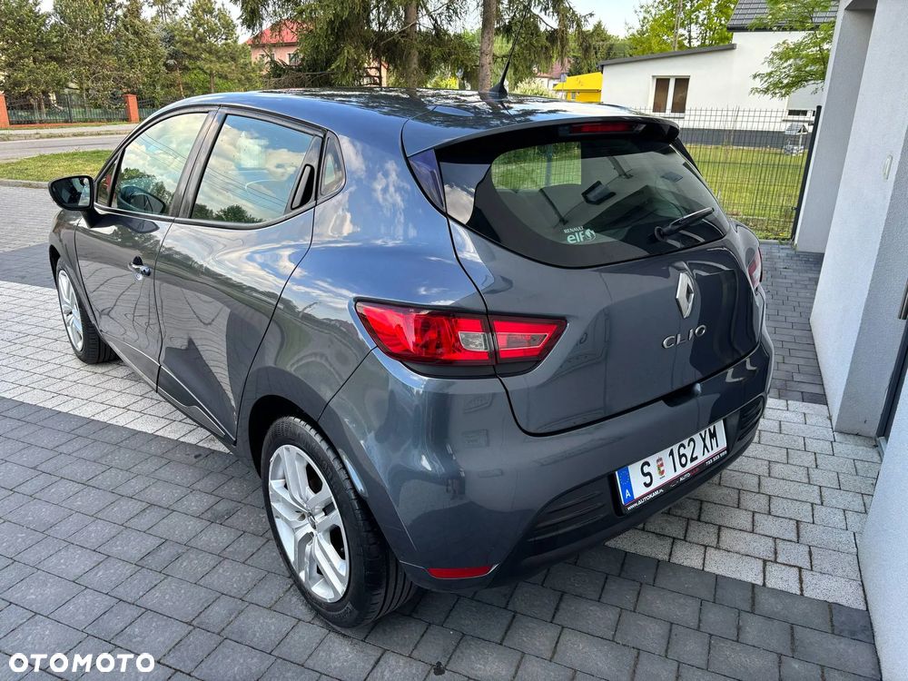 Renault Clio 1.2 16V 75 Life - 15
