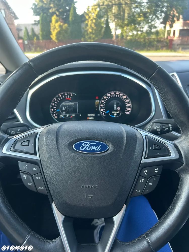 Ford Galaxy - 16
