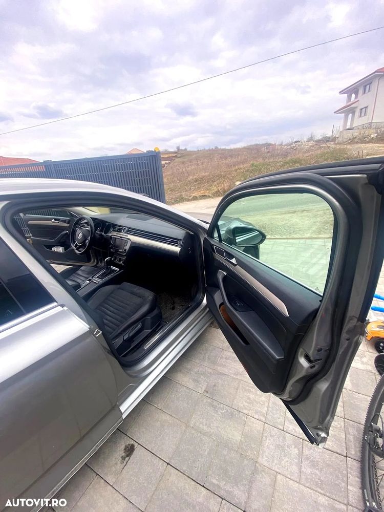 Volkswagen Passat 2.0 TDI DSG 4Motion Highline - 15