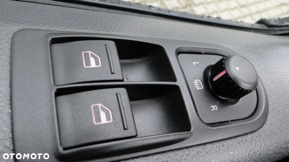 Volkswagen Transporter Shuttle L1 - 15