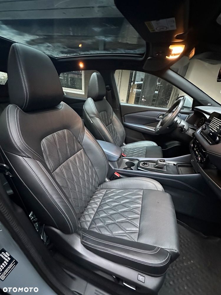 Nissan Qashqai 1.3 DIG-T MHEV 4x4 Tekna+ Xtronic - 12