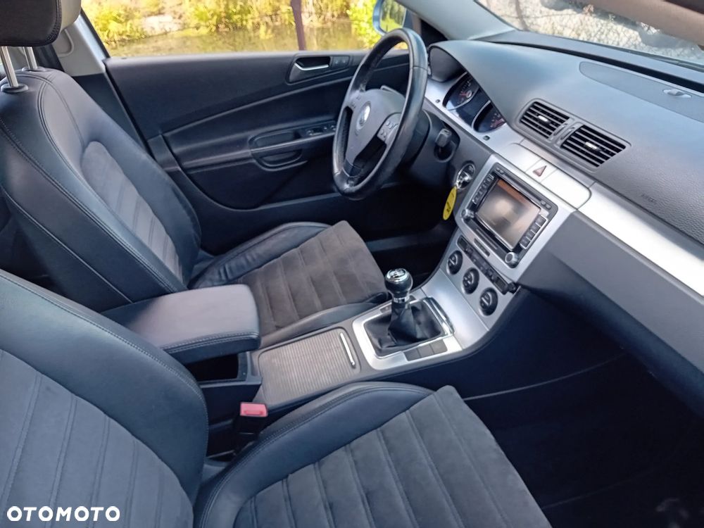 Volkswagen Passat 1.8 TSI Exclusive - 15