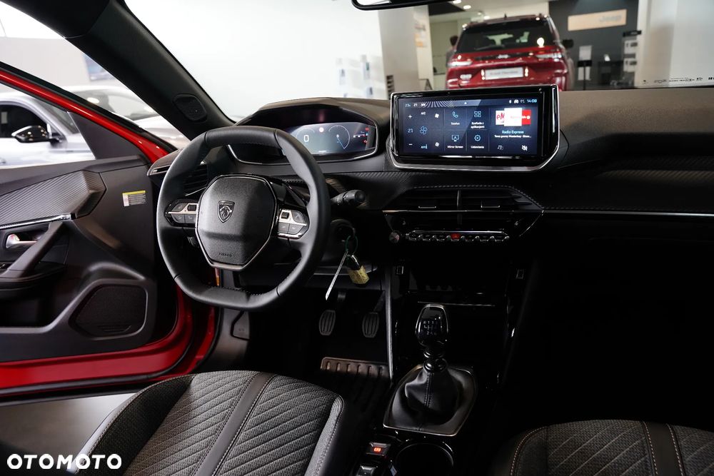 Peugeot 2008 1.2 PureTech Allure S&S - 9