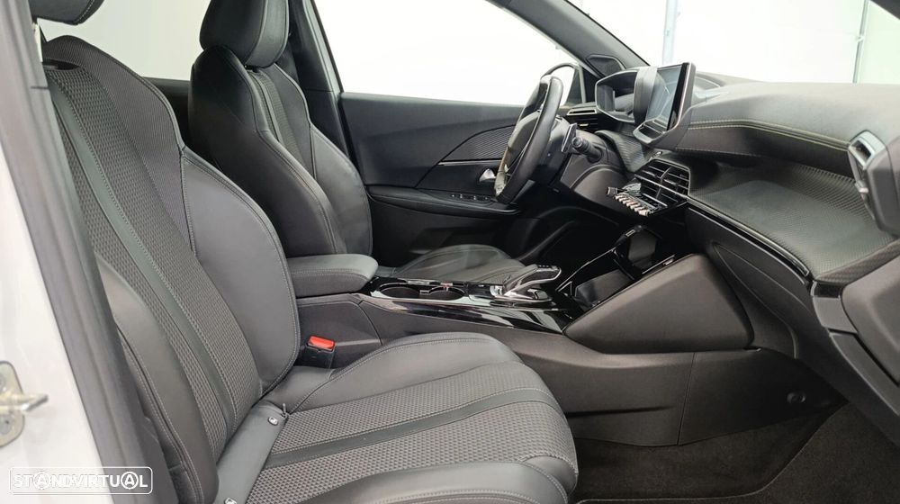 Peugeot 2008 1.2 PureTech GT Line EAT8 - 15