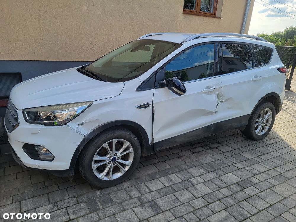 Ford Kuga 1.5 TDCi FWD Titanium - 4