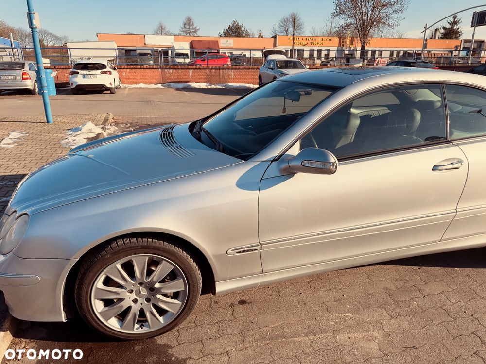 Mercedes-Benz CLK 320 CDI 7G-TRONIC Elegance - 3