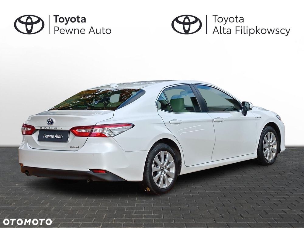 Toyota Camry 2.5 Hybrid Comfort CVT - 2