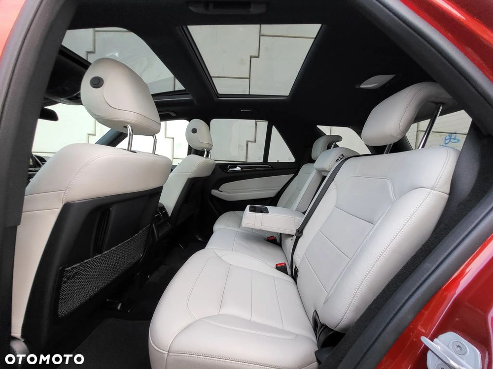 Mercedes-Benz GLE 350 d 4Matic 9G-TRONIC AMG Line - 22