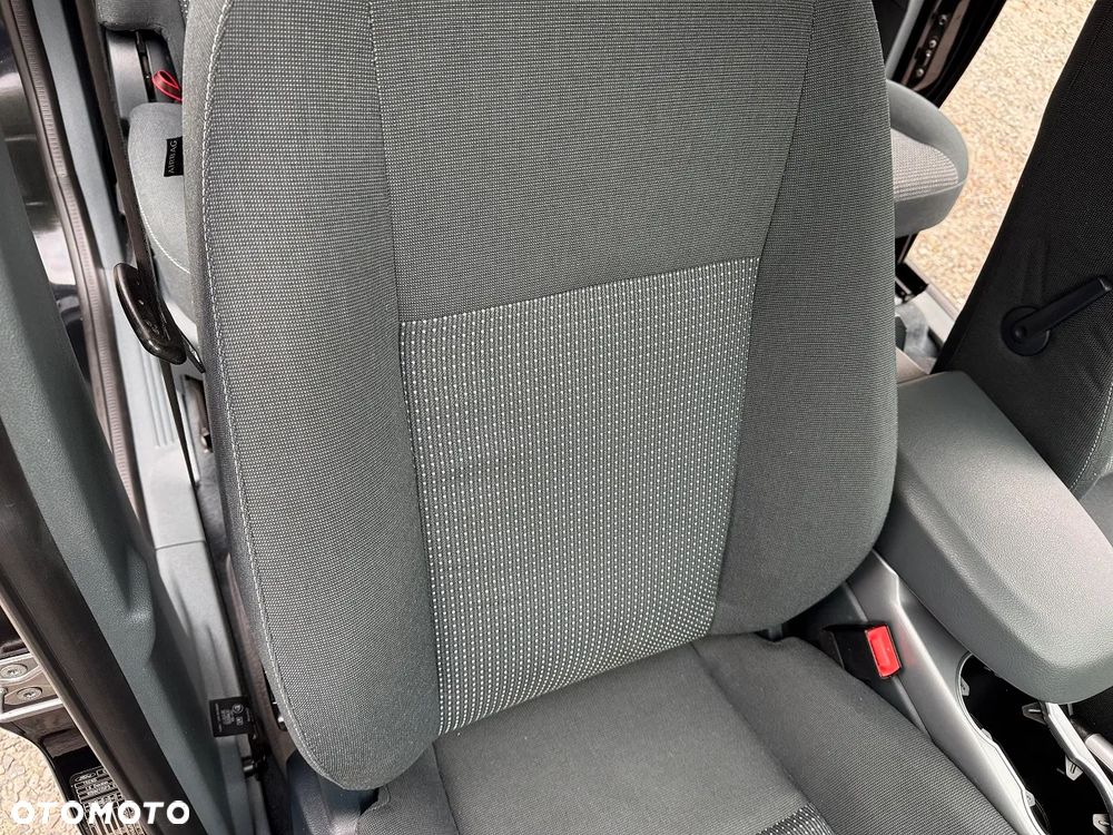 Ford Grand C-MAX 1.6 Titanium - 34