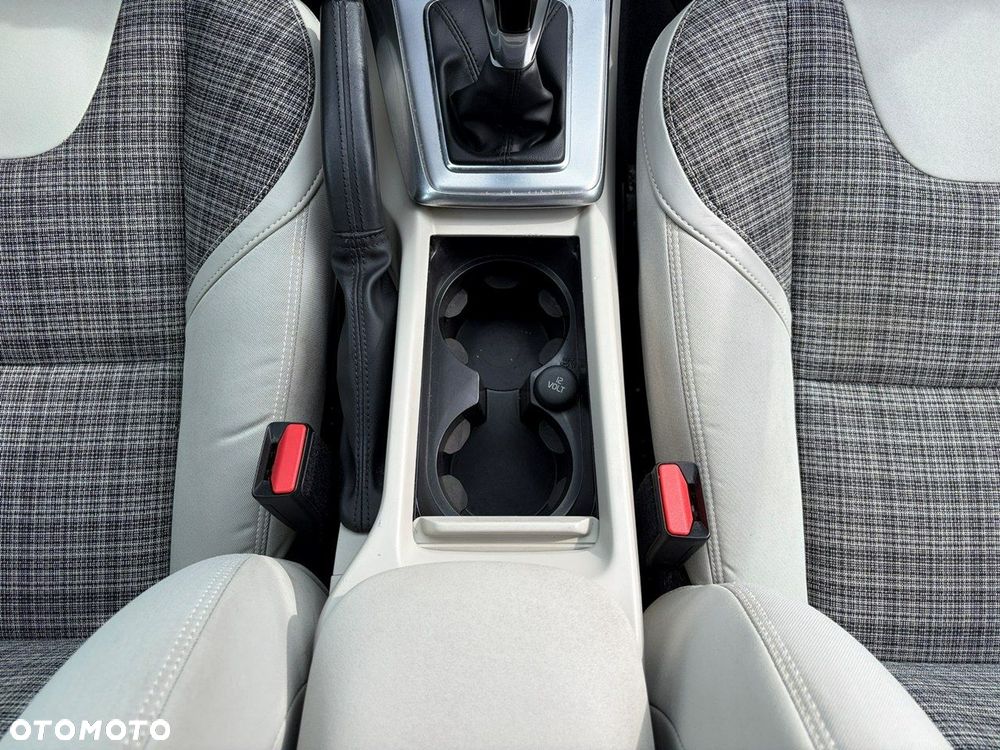 Volvo V40 D2 Momentum - 29
