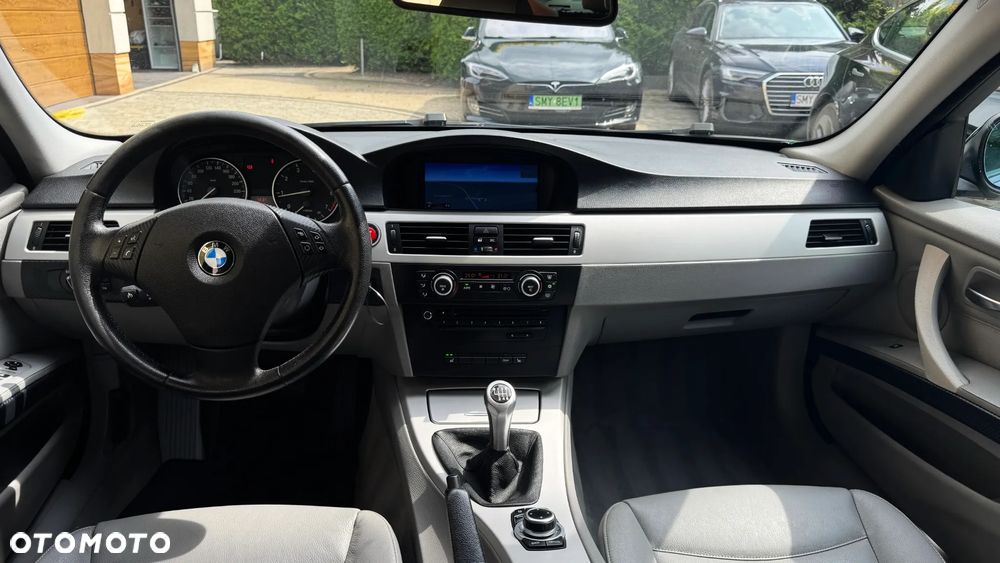 BMW Seria 3 - 16