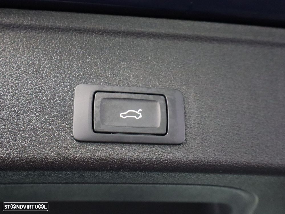 Audi A4 Avant 30 TDI Advanced S tronic - 20