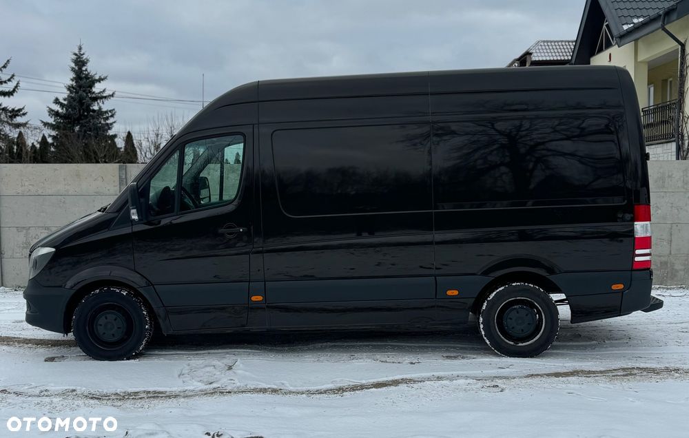 Mercedes-Benz Sprinter - 2