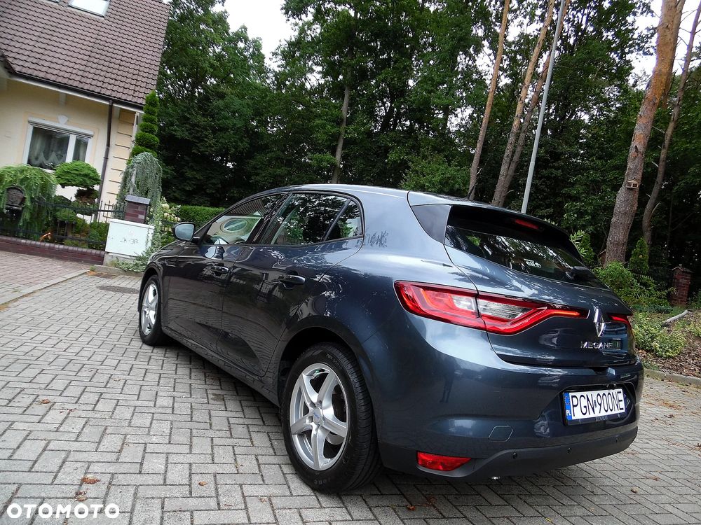 Renault Megane ENERGY TCe 100 PLAY - 8