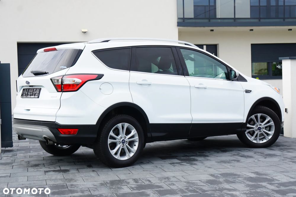 Ford Kuga 1.5 EcoBoost 2x4 Titanium - 19
