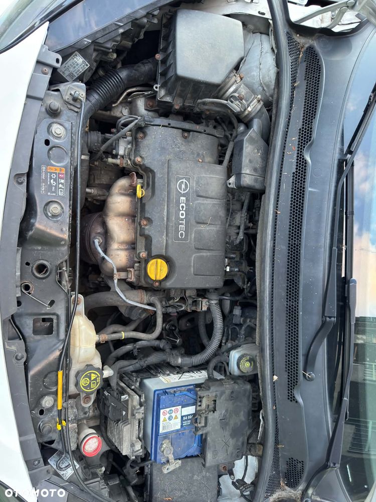 Opel Corsa 1.4 Enjoy - 11