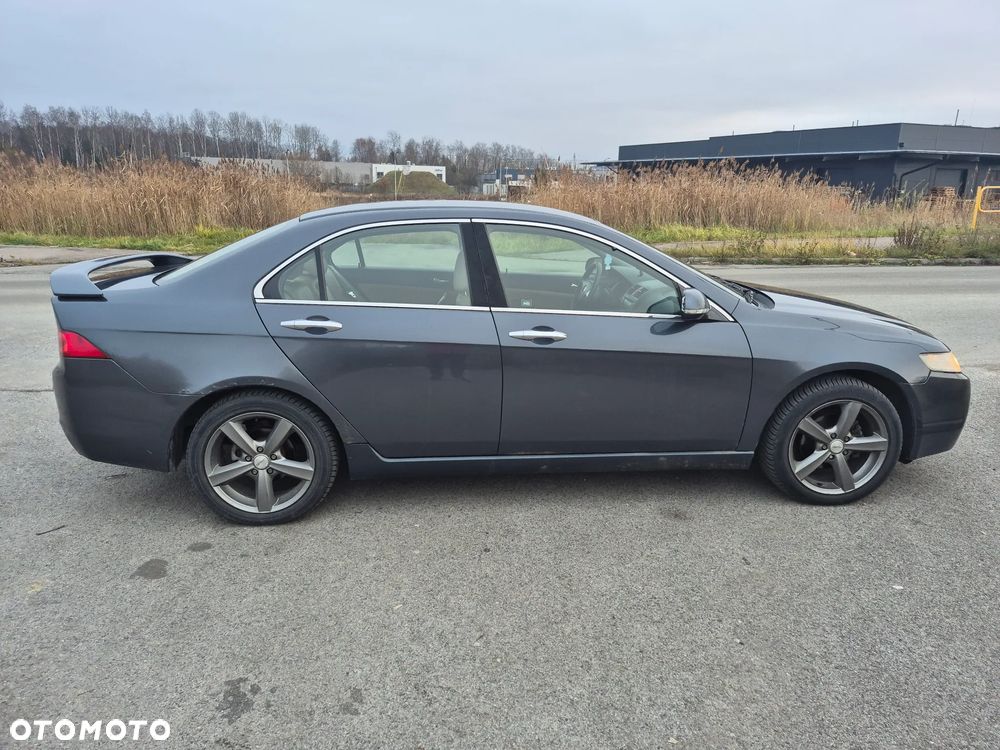 Honda Accord 2.0 Comfort - 9