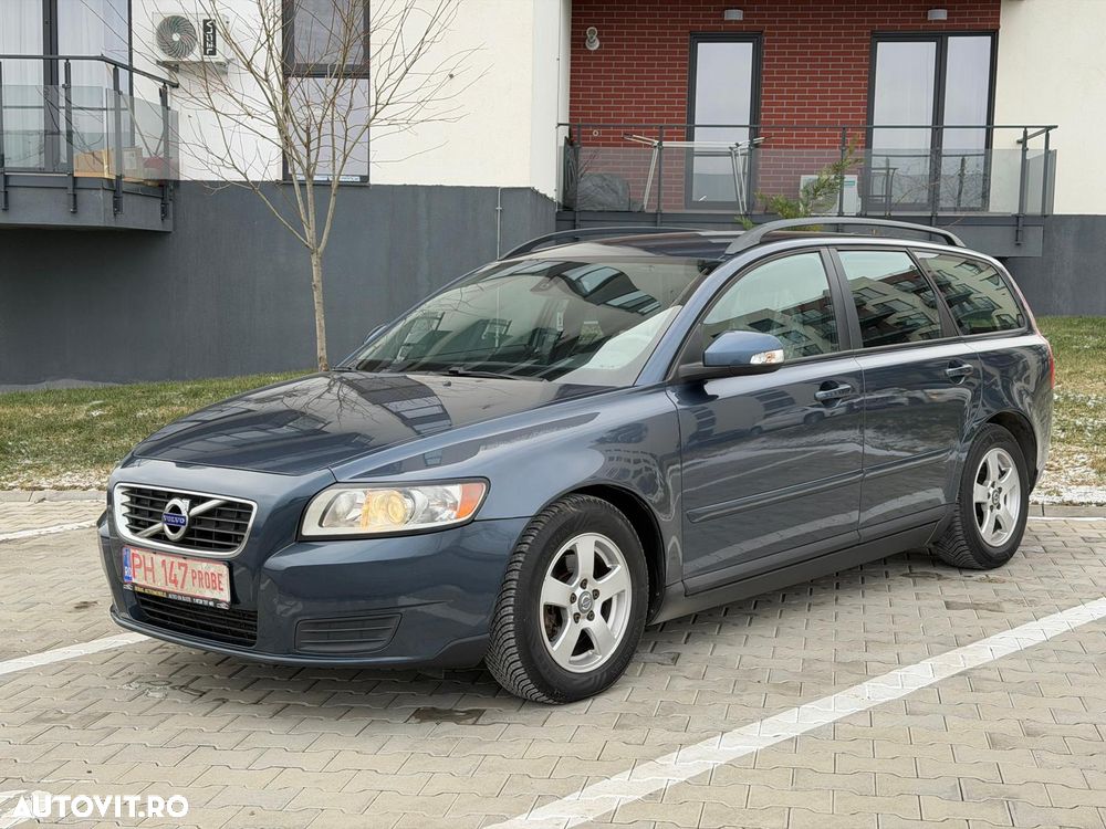 Volvo V50 DPF DRIVe Momentum - 1