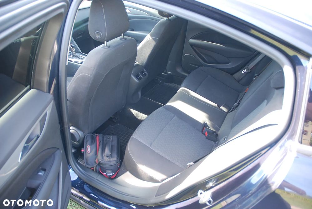 Opel Insignia - 8