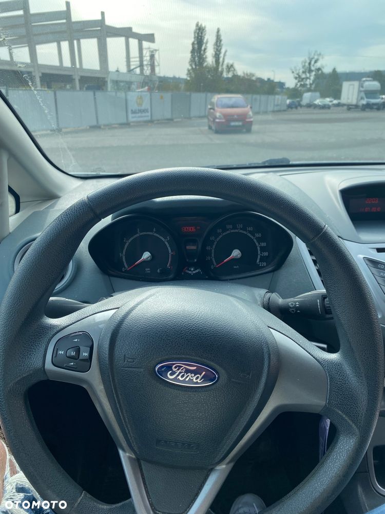 Ford Fiesta 1.25 Ambiente - 8