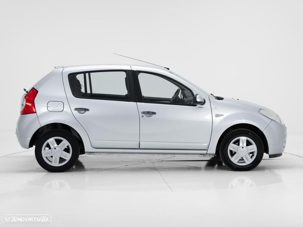 Dacia Sandero - 3