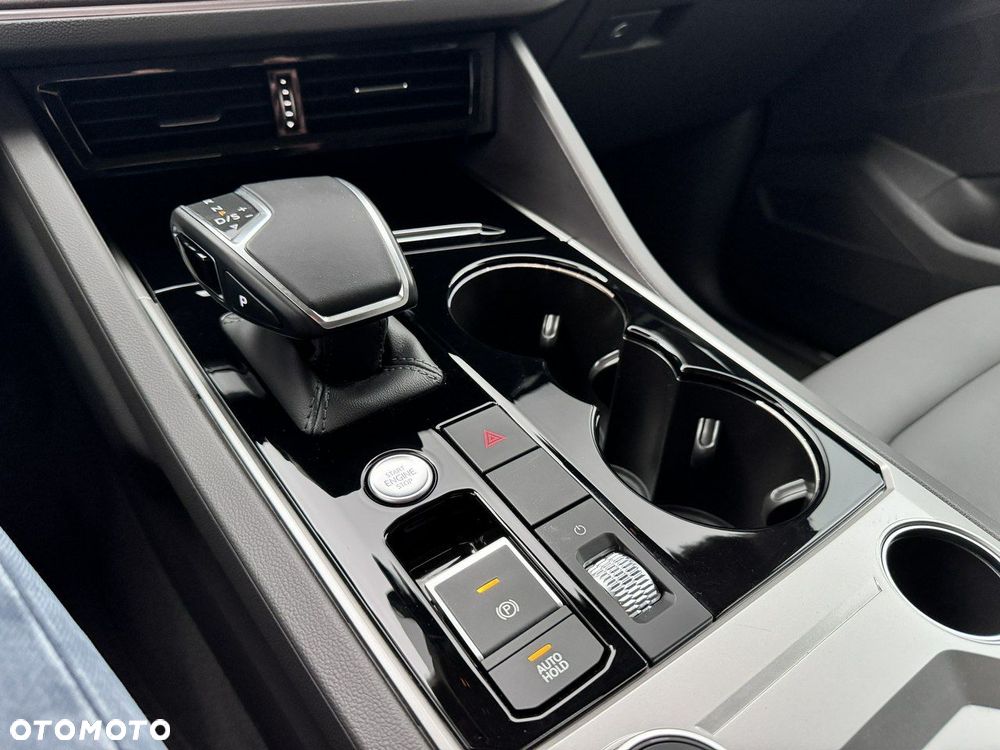 Volkswagen Touareg - 29