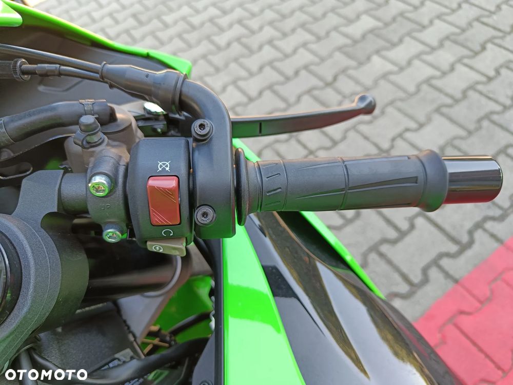 Kawasaki ZX - 21