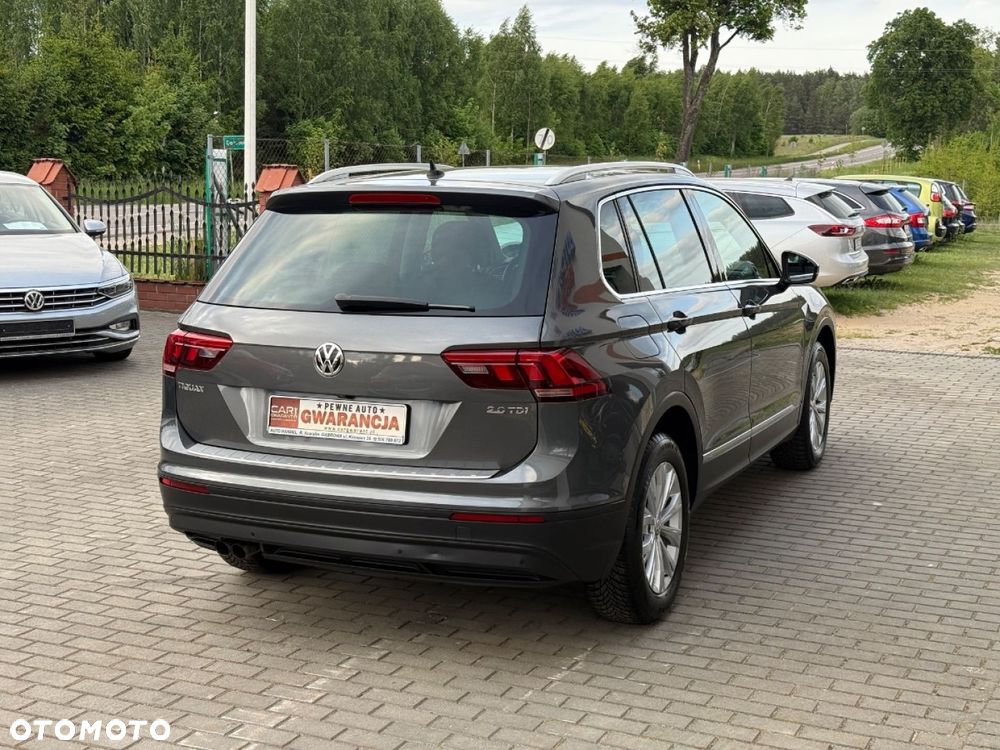 Volkswagen Tiguan - 8