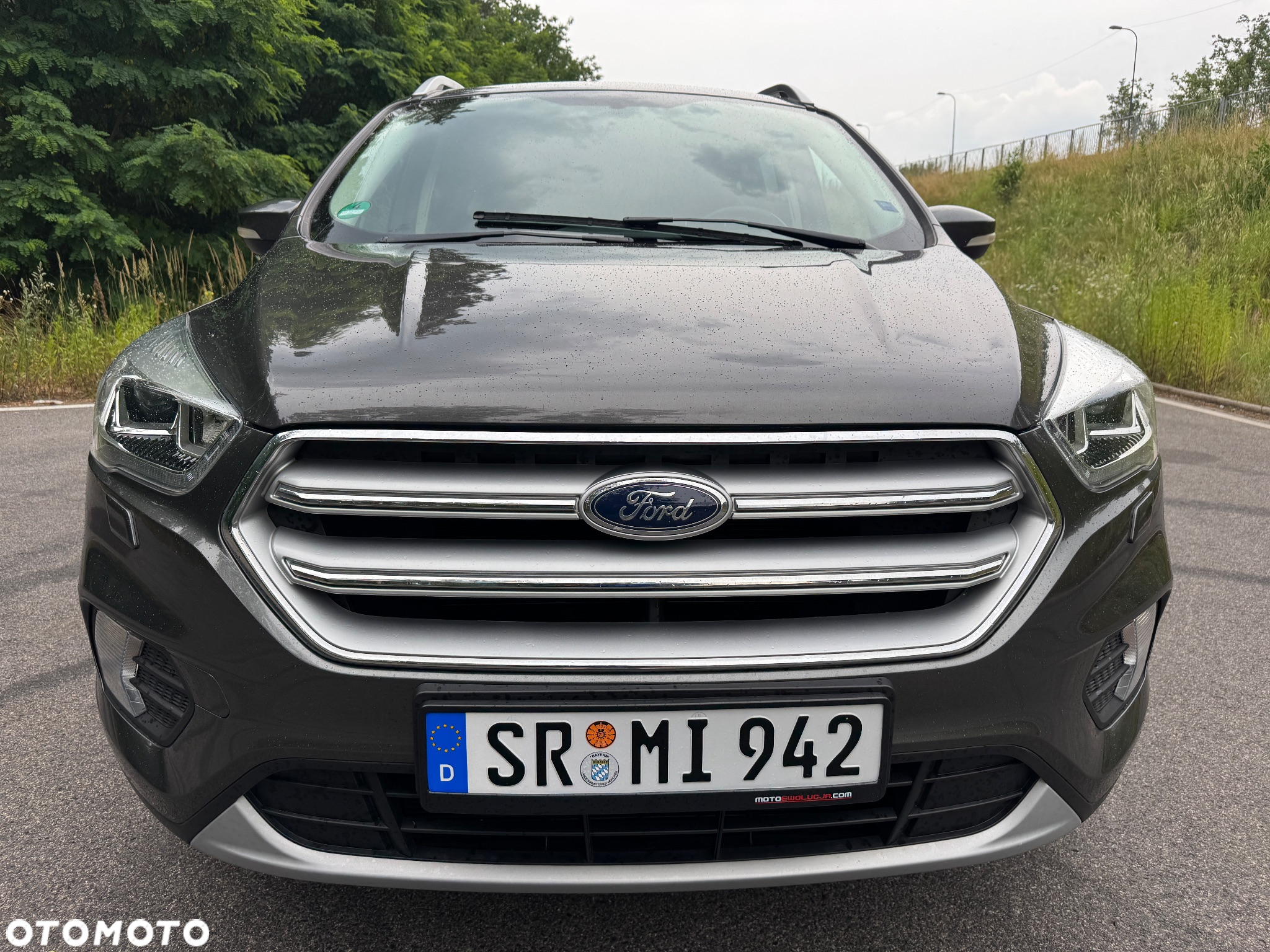 Ford Kuga 1.5 EcoBoost 2x4 Cool & Connect - 4