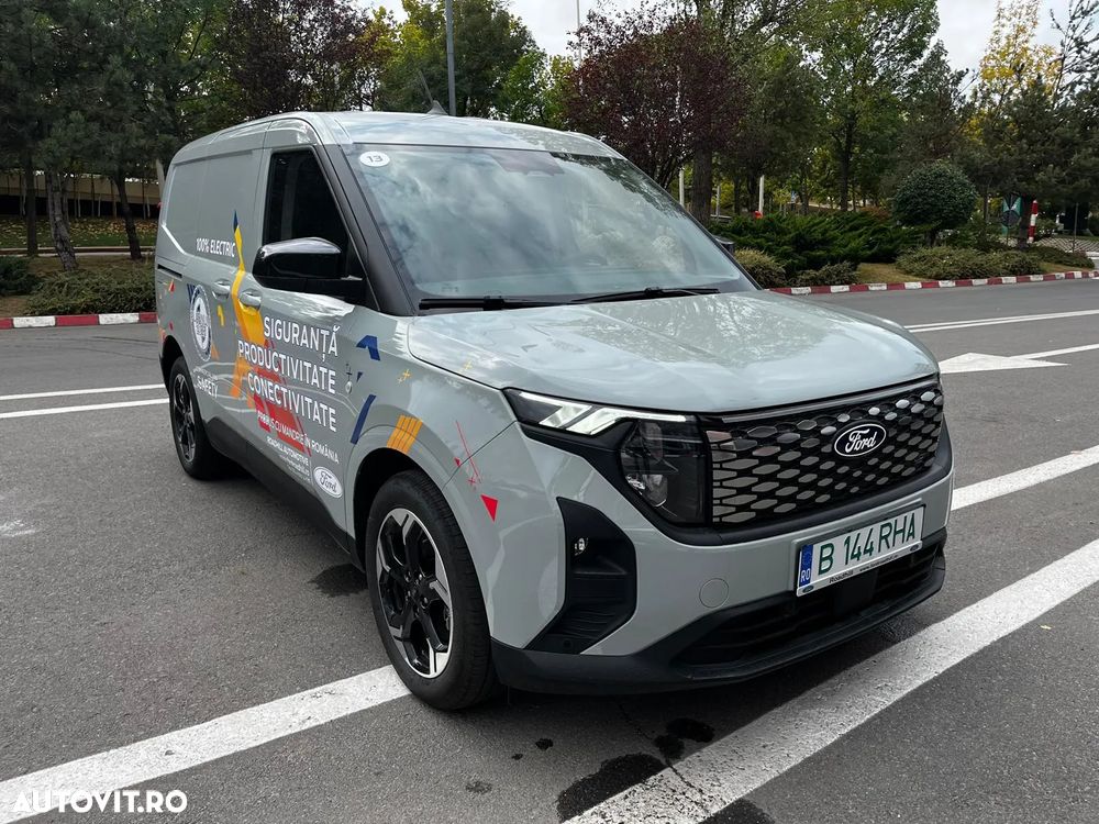 Ford Courier Van - 6