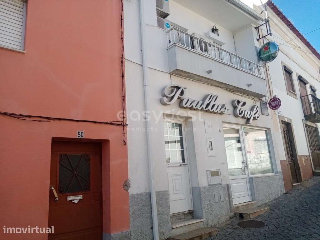 Prédio bem localizado com excelente T2 e Café em Povoa Rio de Moinhos - Grande imagem: 3/20