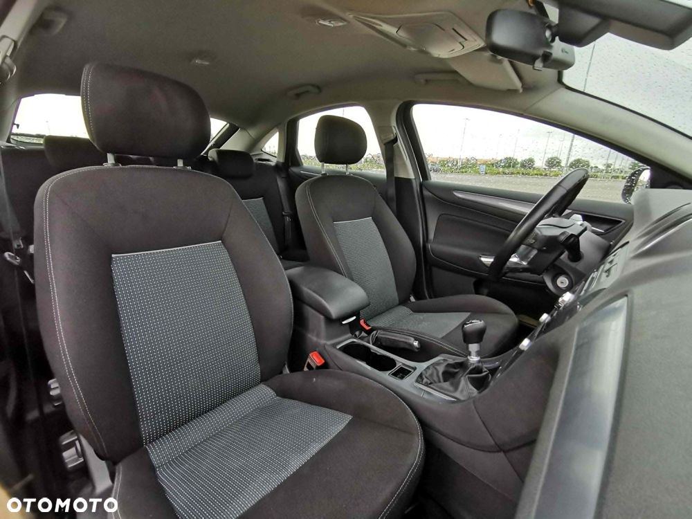 Ford Mondeo 2.0 T Trend - 15