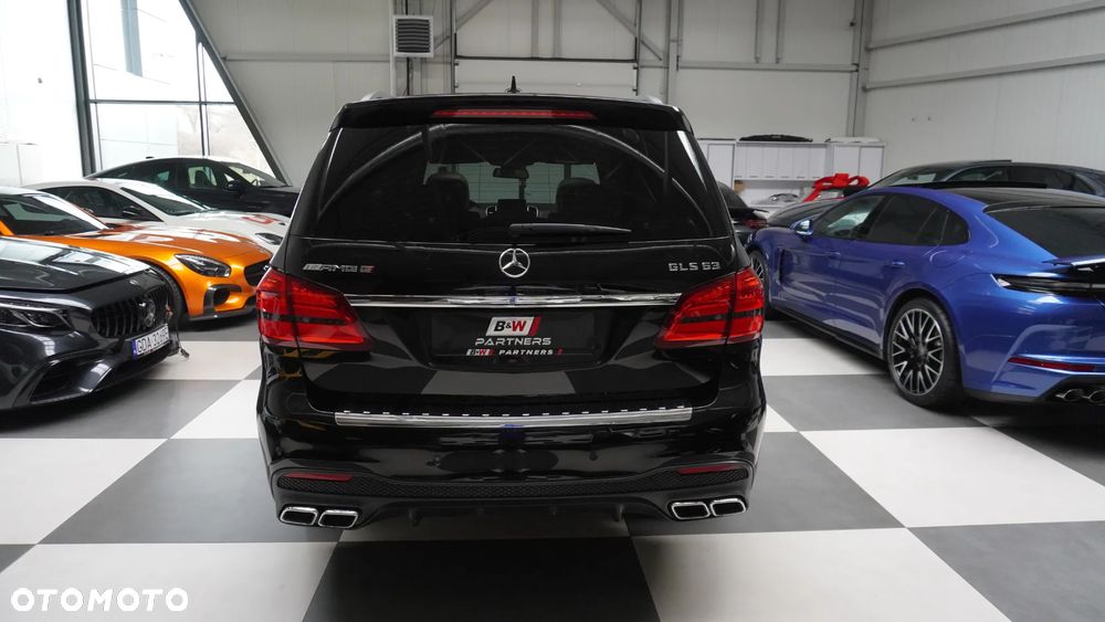 Mercedes-Benz GLS - 19