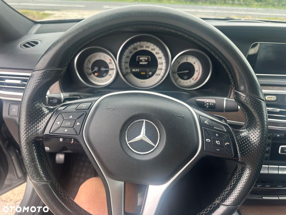 Mercedes-Benz Klasa E 220 BlueTEC 9G-TRONIC Elegance - 4