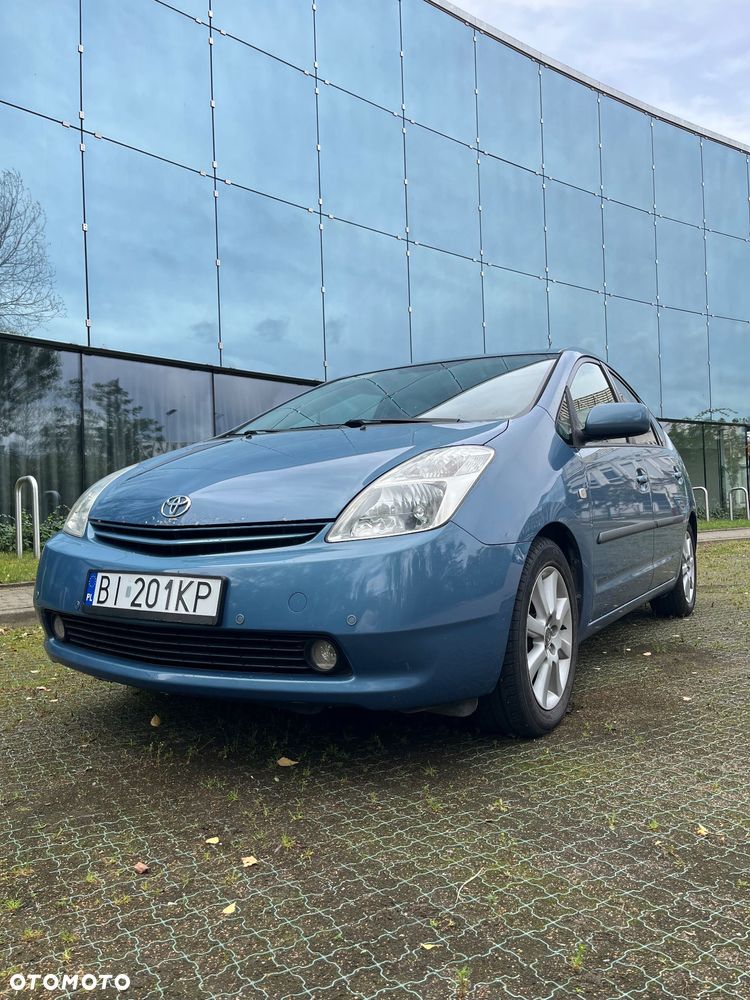 Toyota Prius 1.5 VVT-i Prestige - 1
