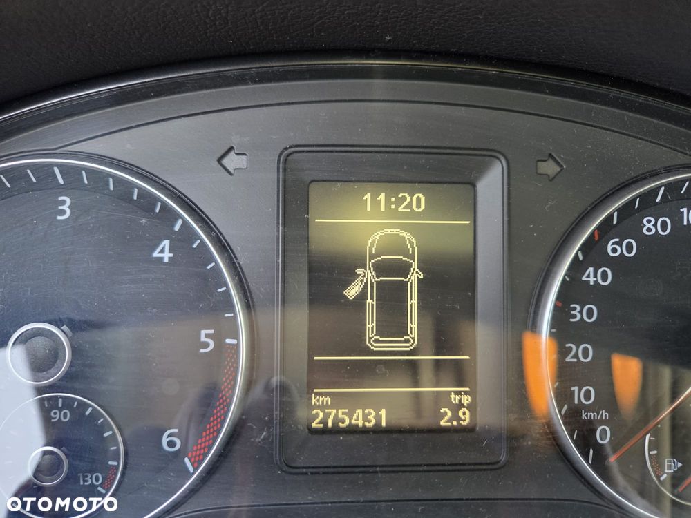 Volkswagen Touran - 13