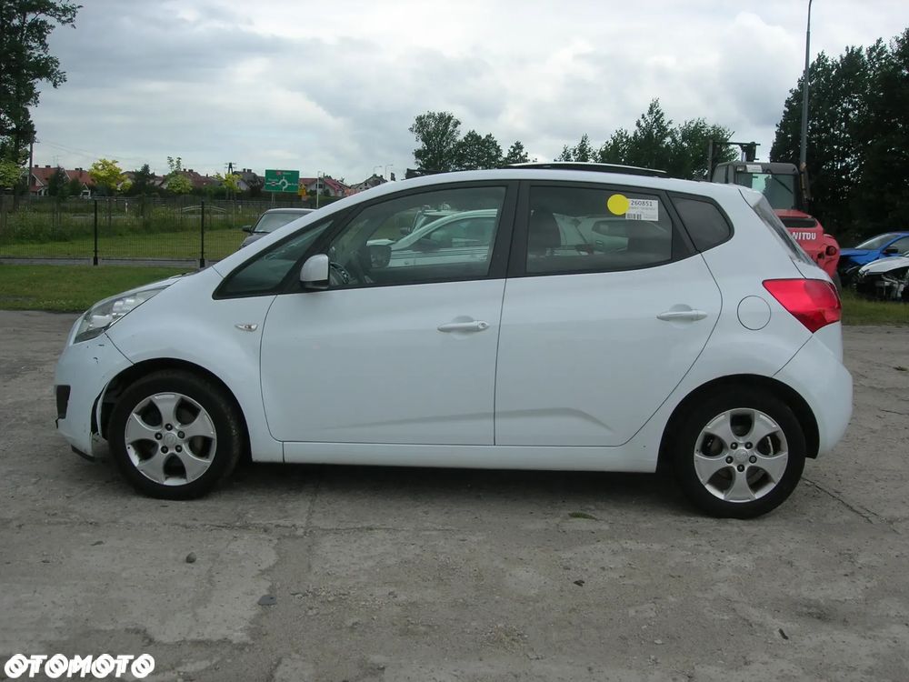Kia Venga - 5