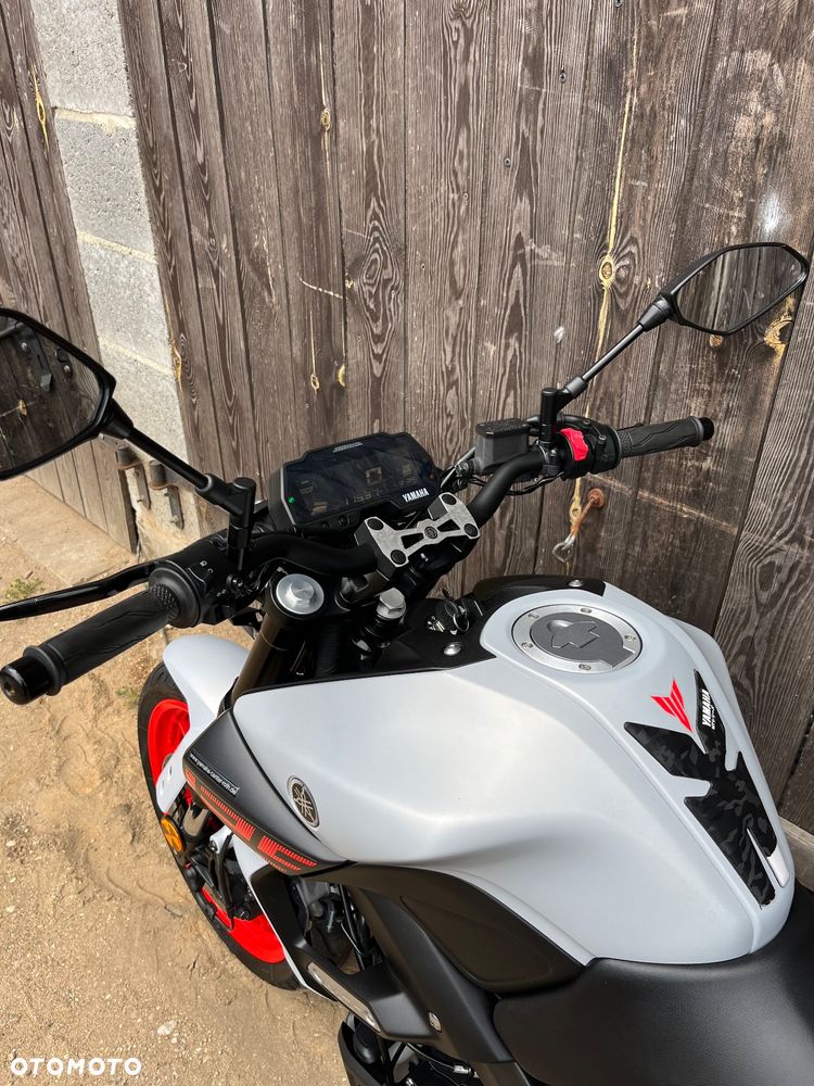 Yamaha MT - 5