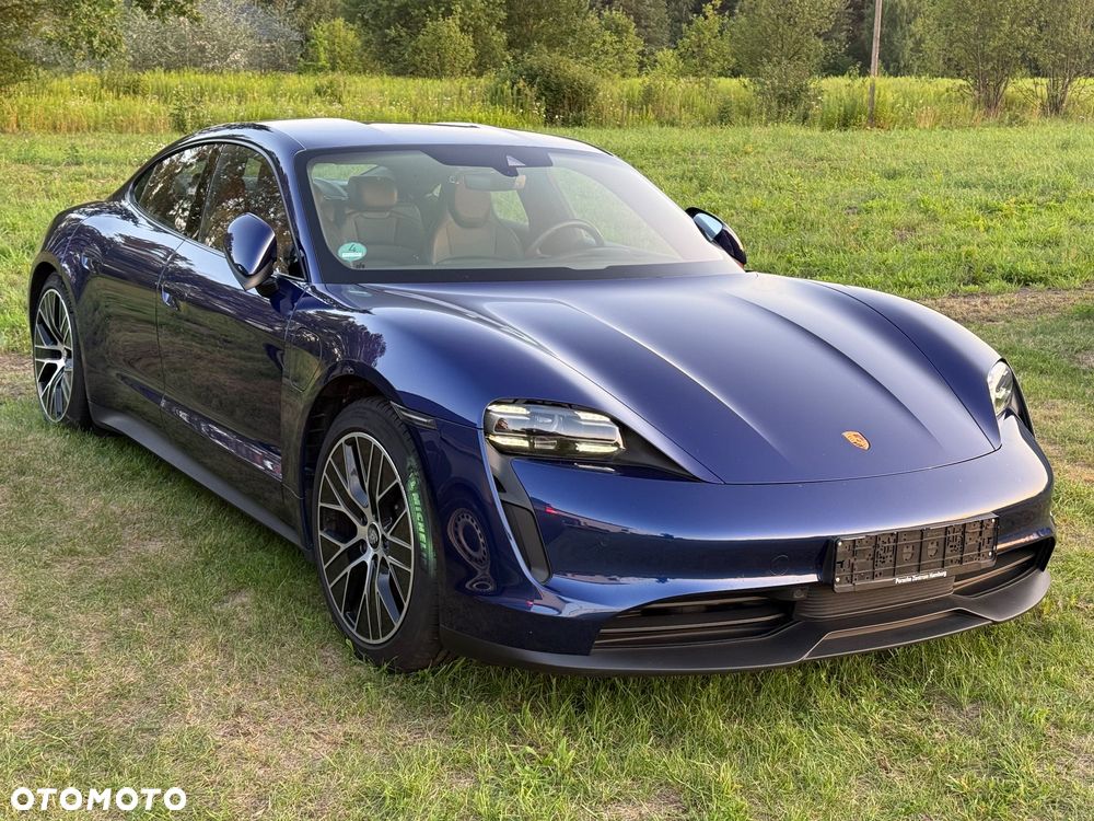 Porsche Taycan - 17