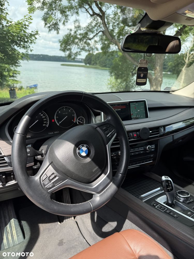 BMW X5 xDrive25d - 11