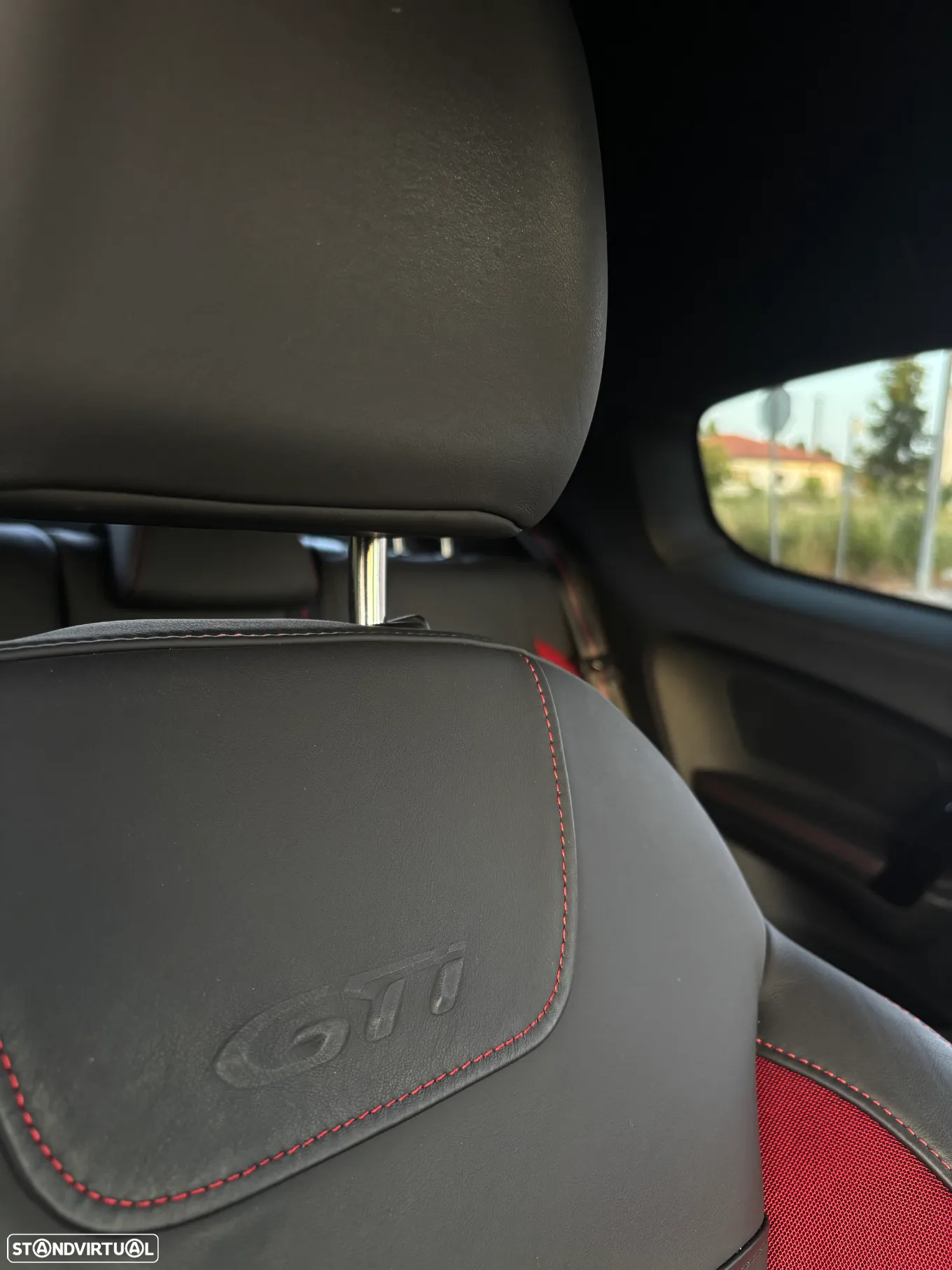 Peugeot 208 1.6 THP GTi - 32