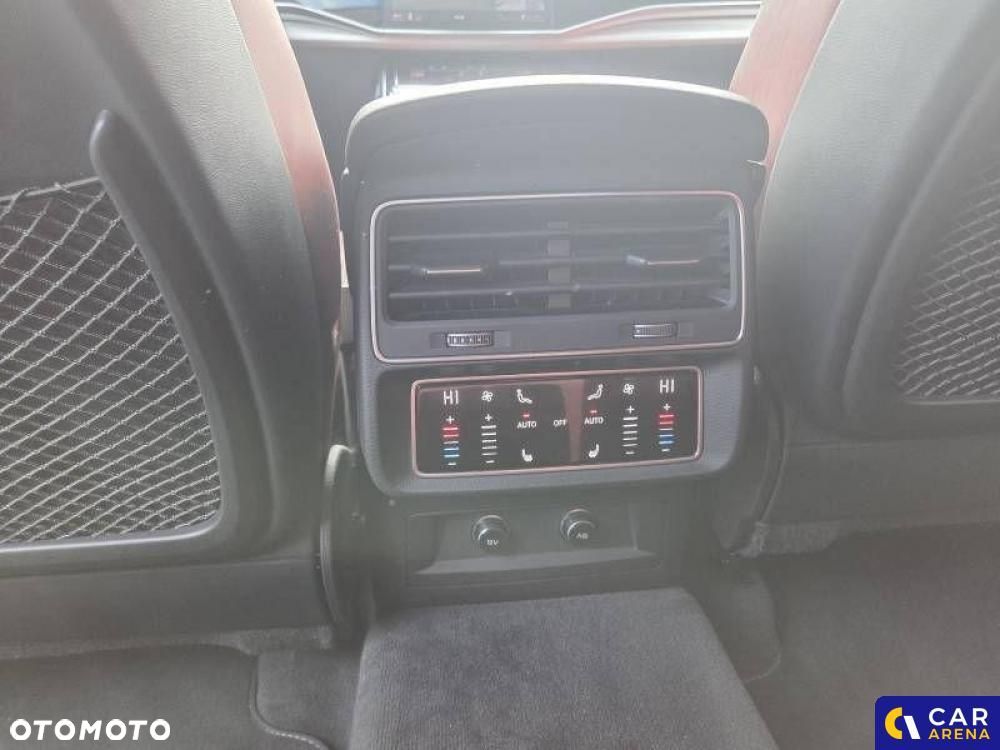 Audi SQ8 - 16