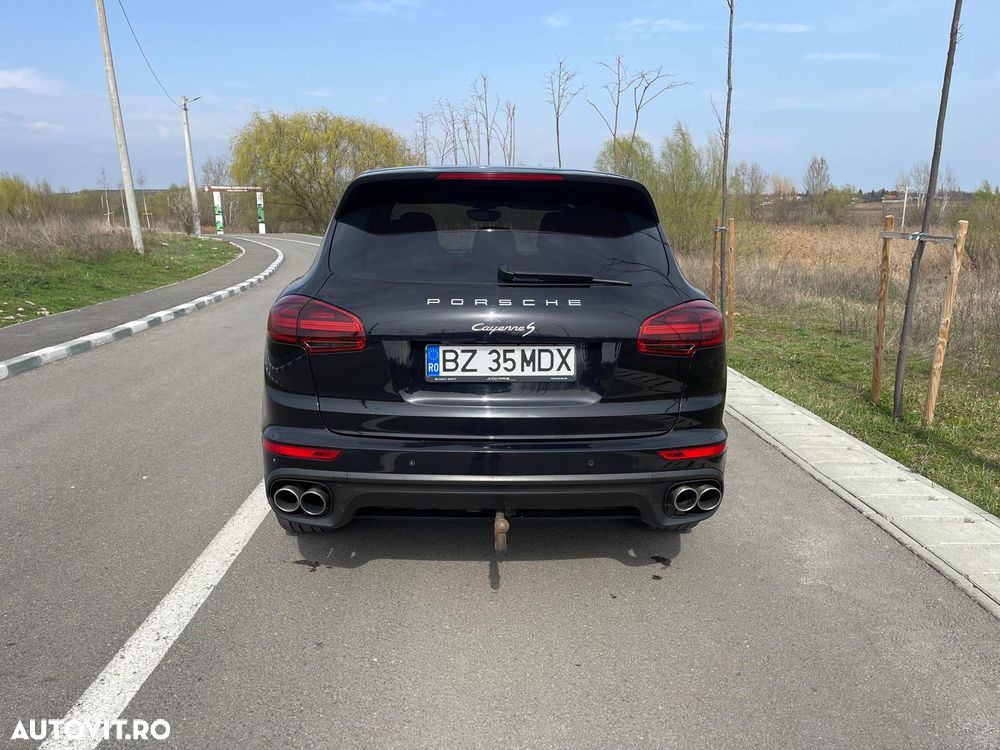 Porsche Cayenne Hybrid 3.0 L S E - 12