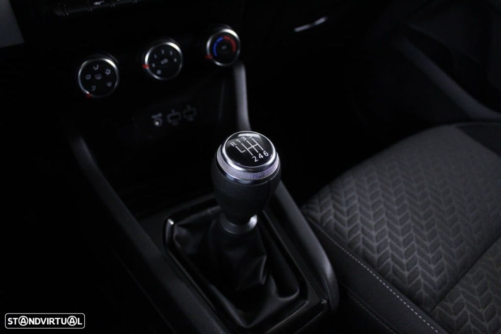 Renault Clio 1.0 TCe Evolution - 30