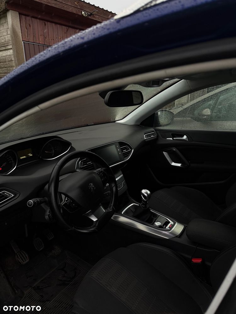 Peugeot 308 2.0 BlueHDi Allure S&S - 19