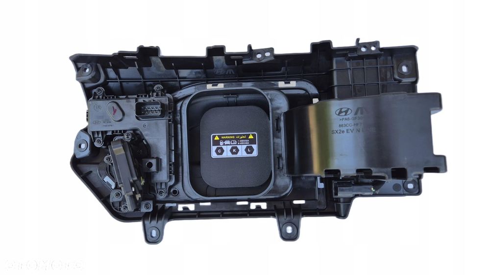 Klapka Gniazdo ładowania KPL Hyundai Kona Electric II EV 23- OE 863CC-HF710 - 6