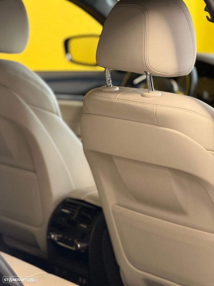 BMW 530 e Pack 50 anos M - 9
